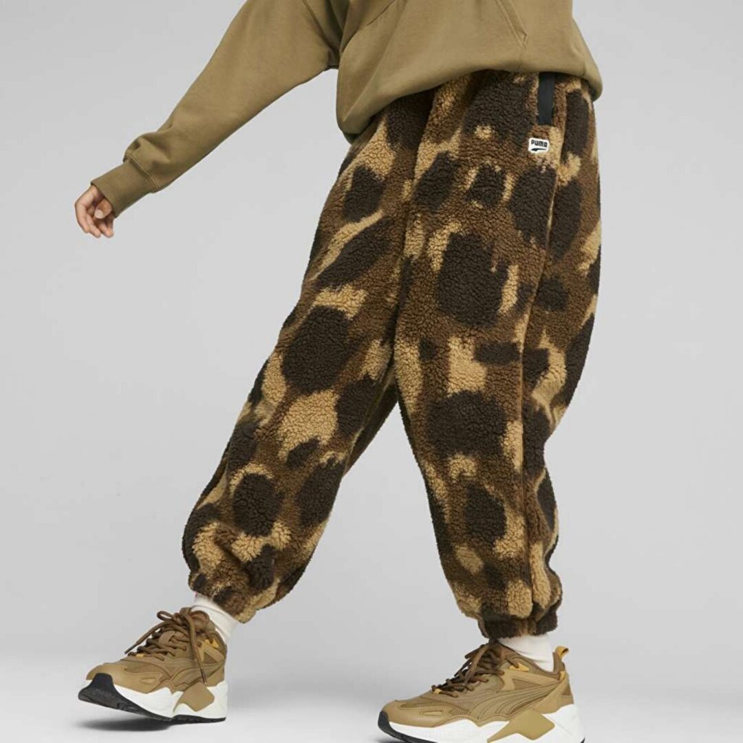 Puma Downtown Aop Sherpa Kadın Kahverengi Eşofman Altı - 1