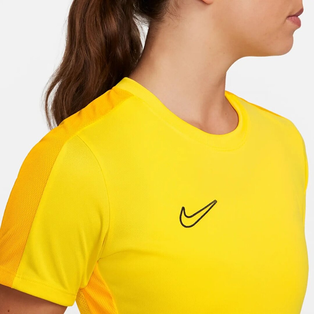 T shirt nike donna giallo online