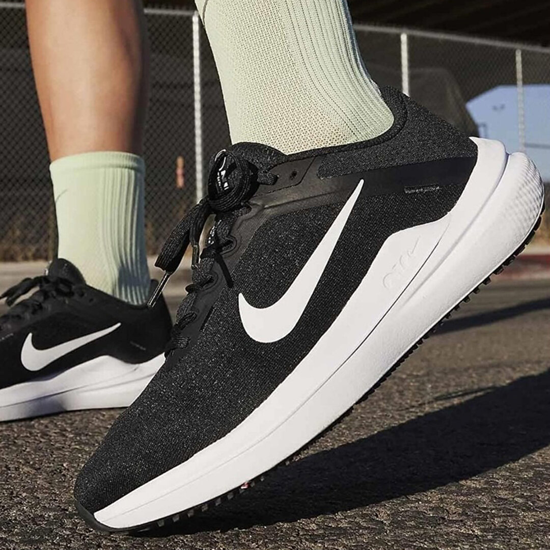 Nike Winflo 10 Kad n Siyah Ko u Ayakkab s