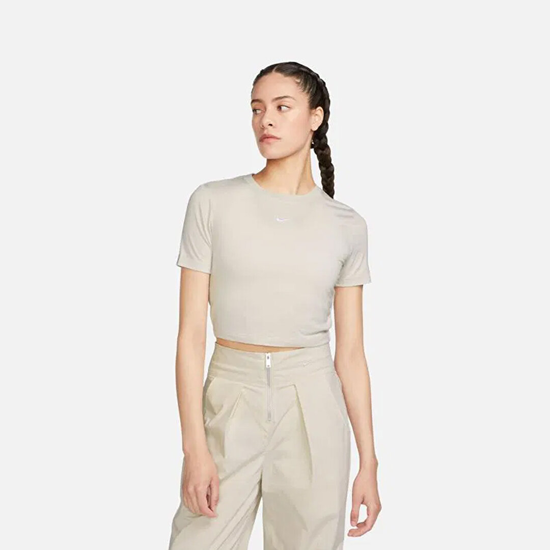 Nike Sportswear Essentials Slim Fit Cropped Kad n Bej Yuvarlak Yaka Ti ort FB2873 104 Sporthink