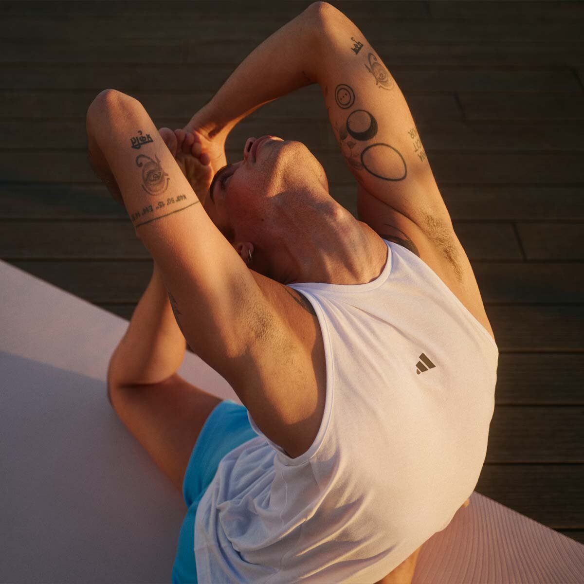 Yoga Yaparken Ne Giymeli? Konfor ve Hareket Özgürlüğü İçin İpuçlar